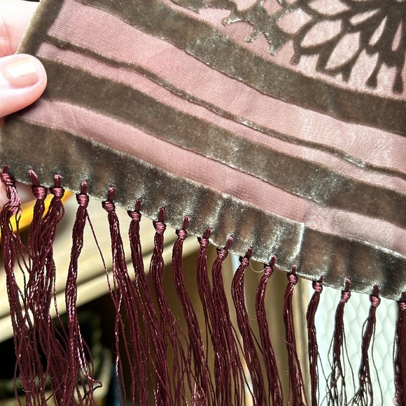 Vintage Oscar de la Renta Rayon Silk Scarf with Fringe - Picture 13 of 16
